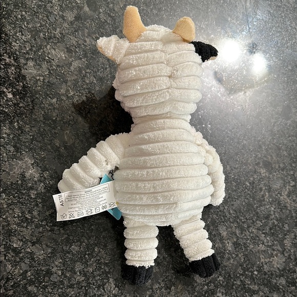 Prime Pets Dog Toy Adorable Cow Plush Squeaky Toy 8”x6” - Picture 5 of 9